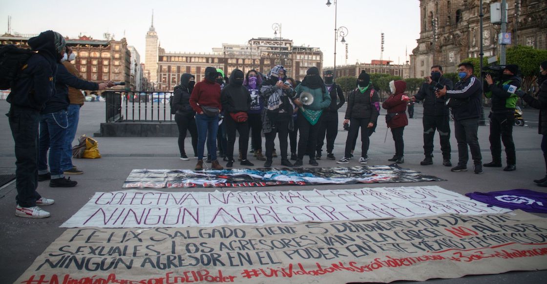 performance-felix-salgado-macedonio-un-violador-en-tu-camino