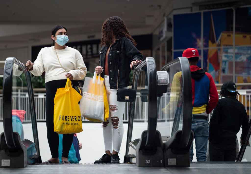 mujeres de compras