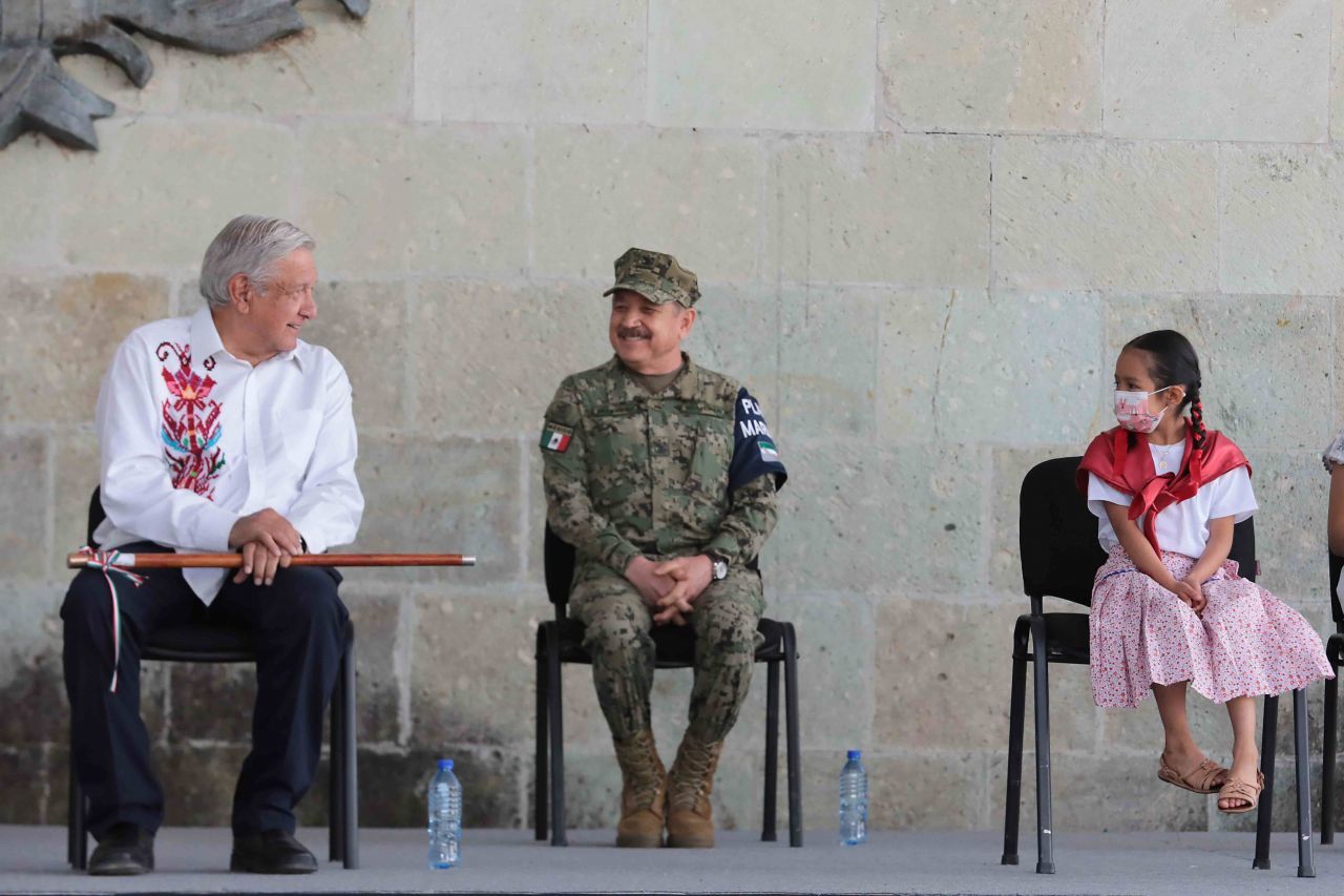 AMLO anuncia un aumento a la pensión para adultos mayores