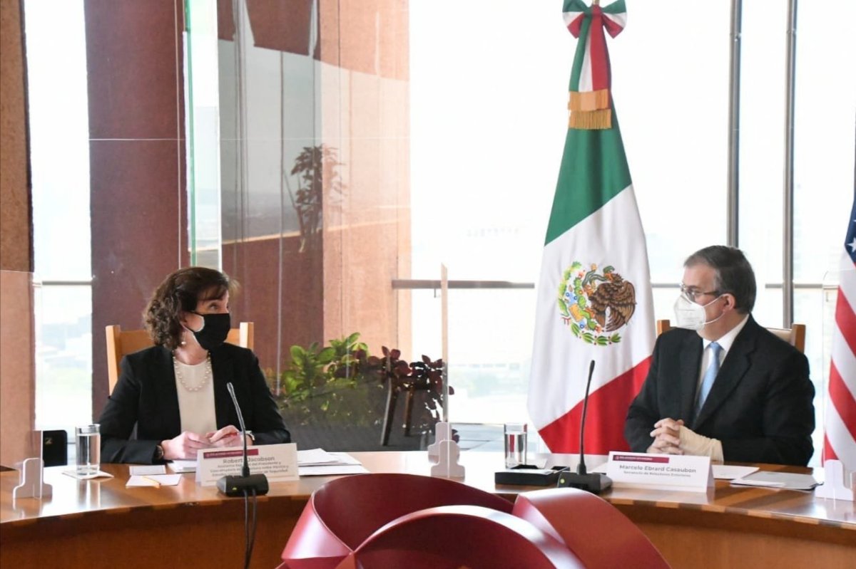 roberta jacobson embajadora ebrard 3