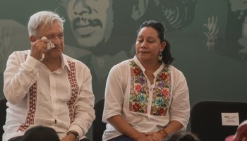 TAPACHULA, CHIAPAS, 20JUNIO2019.- Andrés Manuel López Obrador, Presidente de México, Nayib Bukele, mandatario de El Salvador asistieron a la presentación del programa ¨Sembrando Vida¨, Plan de Desarrollo para Migración. El Jefe del Ejecutivo Federal estuvo acompañado de Óscar Gurría, presidente municipal de Tapachula; el General Luis Crescencio Sandoval, secretario de la Defensa Nacional; Pablo Salvador Anliker Infante, ministro de Agricultura y Ganadería de El Salvador; Rutilio Escandón, gobernador de Chiapas; Alexandra Hill, ministra de Relaciones Exteriores de El Salvador, Marcelo Ebrard, secretario de Relaciones Exteriores; María Luisa Albores, secretaria de Bienestar; el Almirante José Rafael Ojeda, secretario de Marina; Ernesto Castro, secretario particular del presidente de El Salvador y Carolina Encinas, jefa de gabinete de El Salvador.