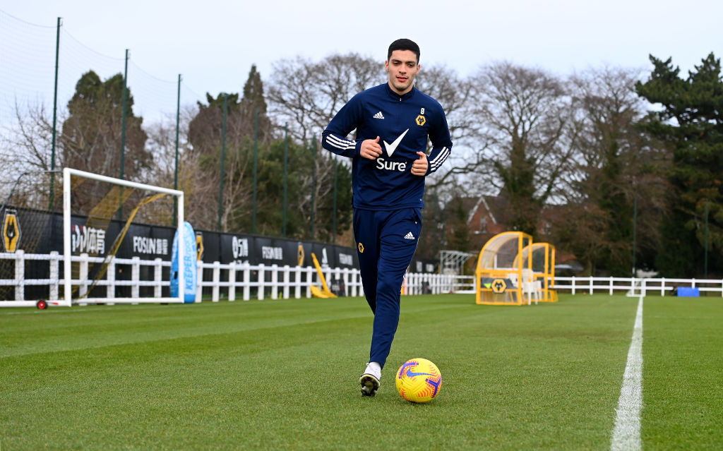 Raúl Jiménez en el entrenamiento de los Wolves