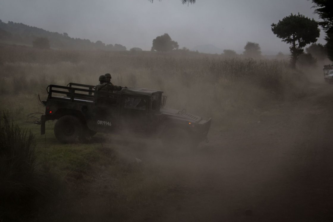 CIUDAD DE MÉXICO, 07SEPTIEMBRE2019.- Elementos de la guardia Nacional, resguardaron el Bosque de Milpa Alta durante el Sábado Verde de reforestación en el bosque de Milpa Alta, encabezado por Claudia Sheinbaum Pardo, jefa de Gobierno de la Ciudad. Sheinbaum anunció que dentro de un mes los elementos resguardarán los bosques de manera permanente para evitar incendios y resguardar el bosque de la tala clandestina.