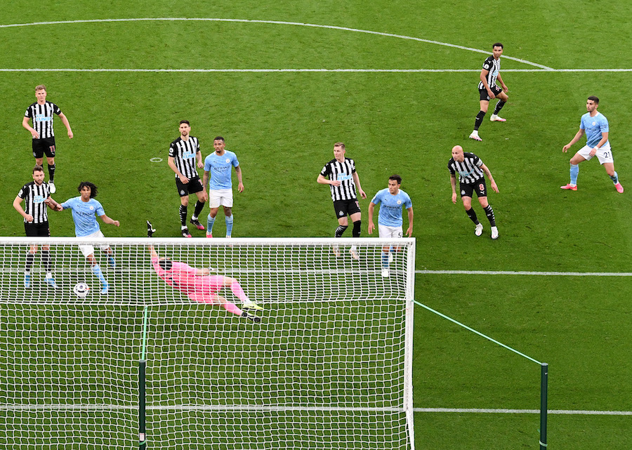 ¡Aquí está el Puskas! El golazo de Ferrán Torres al estilo Ibrahimovic con el Manchester City