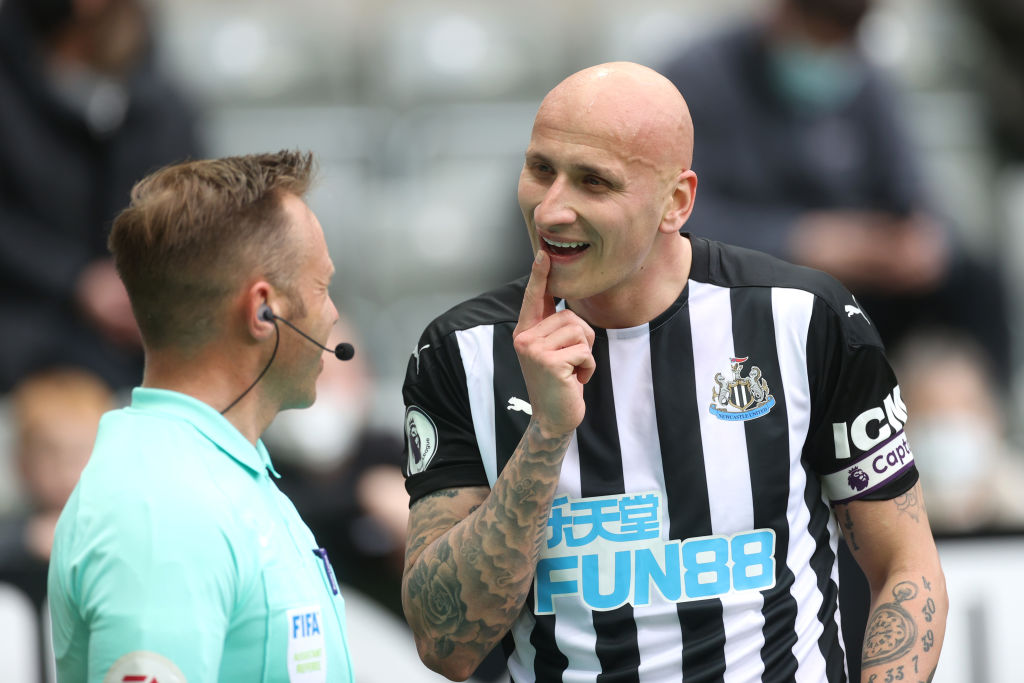 Jonjo Shelvey con el Newcastle