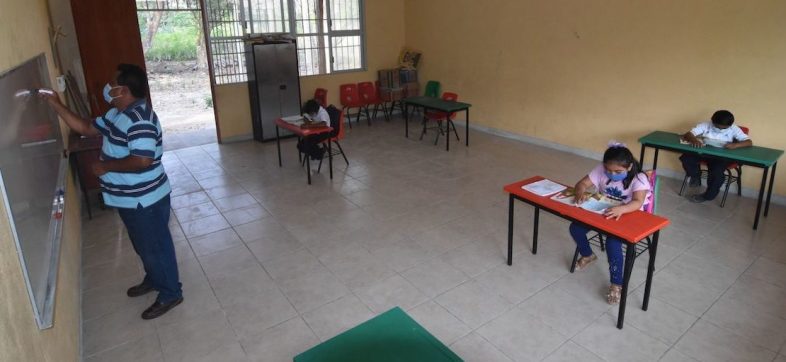 Suspenden las clases presenciales en Campeche y Nayarit tras regresar a semáforo amarillo