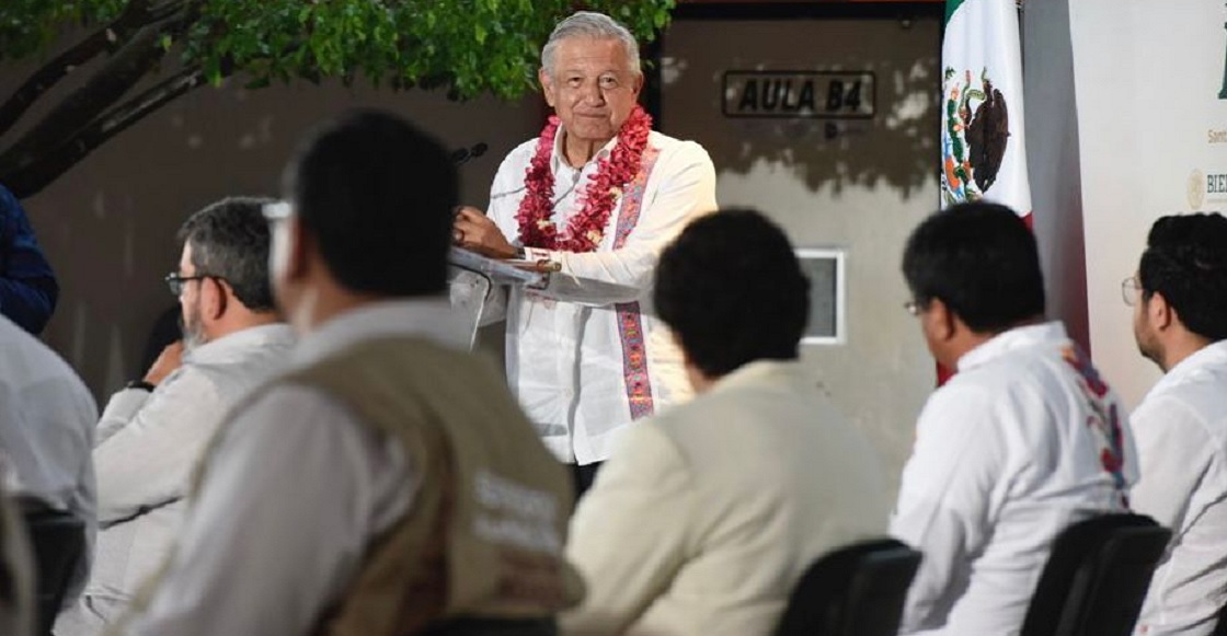 AMLO aplausos en oaxaca 1