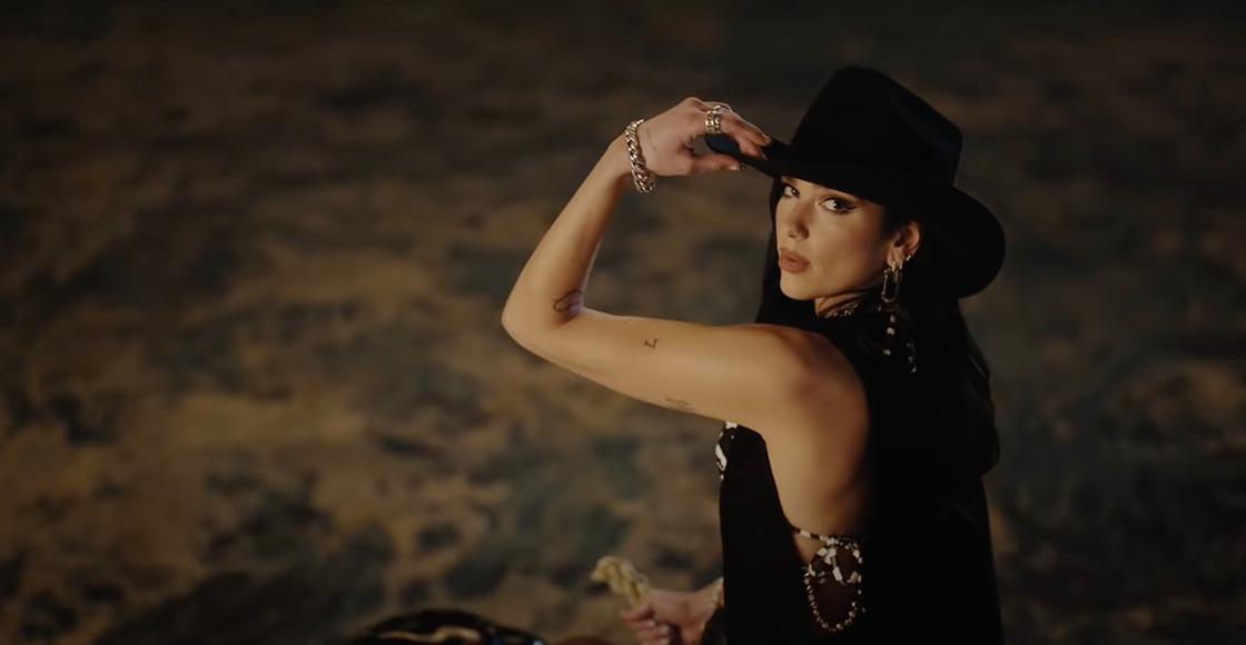 Dua Lipa se divierte en un toro mecánico en el video de "Love Again"