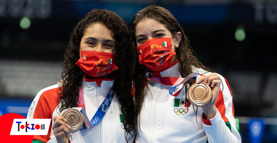 La actuación de las mexicanas Las mexicanas comenzaron a ejecutar en el cuarto turno y en su primer salto lograron calificación de 47.40, con el cual cerraron la primera ronda en la cuarta posición, a dos puntos de la pareja canadiense. Para la segunda ronda, Orozco entró ligeramente rodada, por lo que fueron calificadas con 43.80, por lo que cayeron hasta el séptimo puesto, lo obligó a las mexicanas a remontar con los saltos de mayor grado de dificultad.