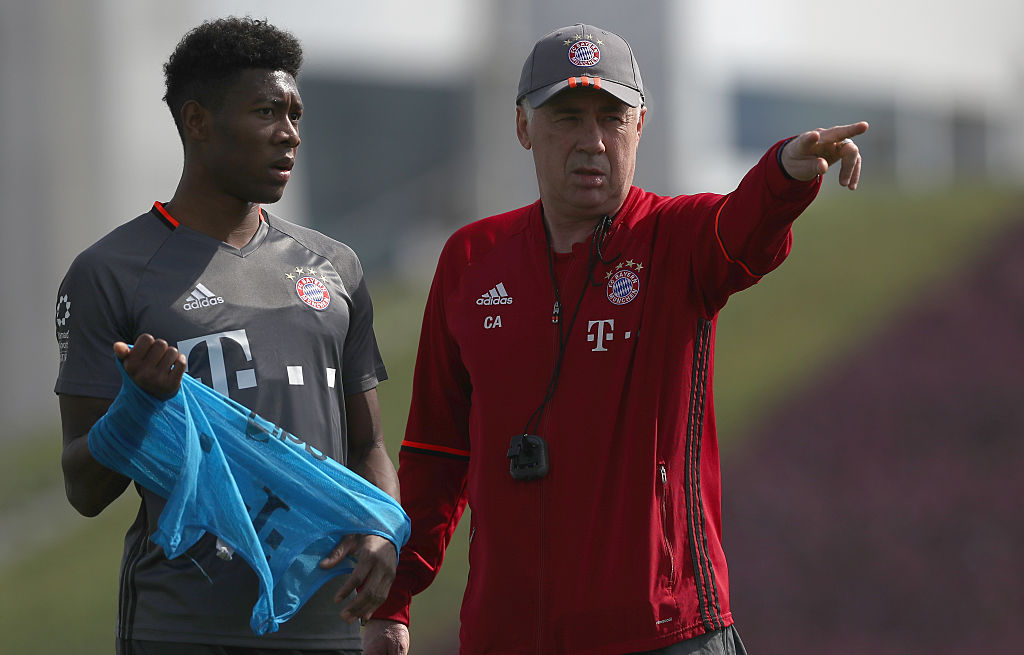 Carlo Ancelotti y David Alaba en el Bayern Munich