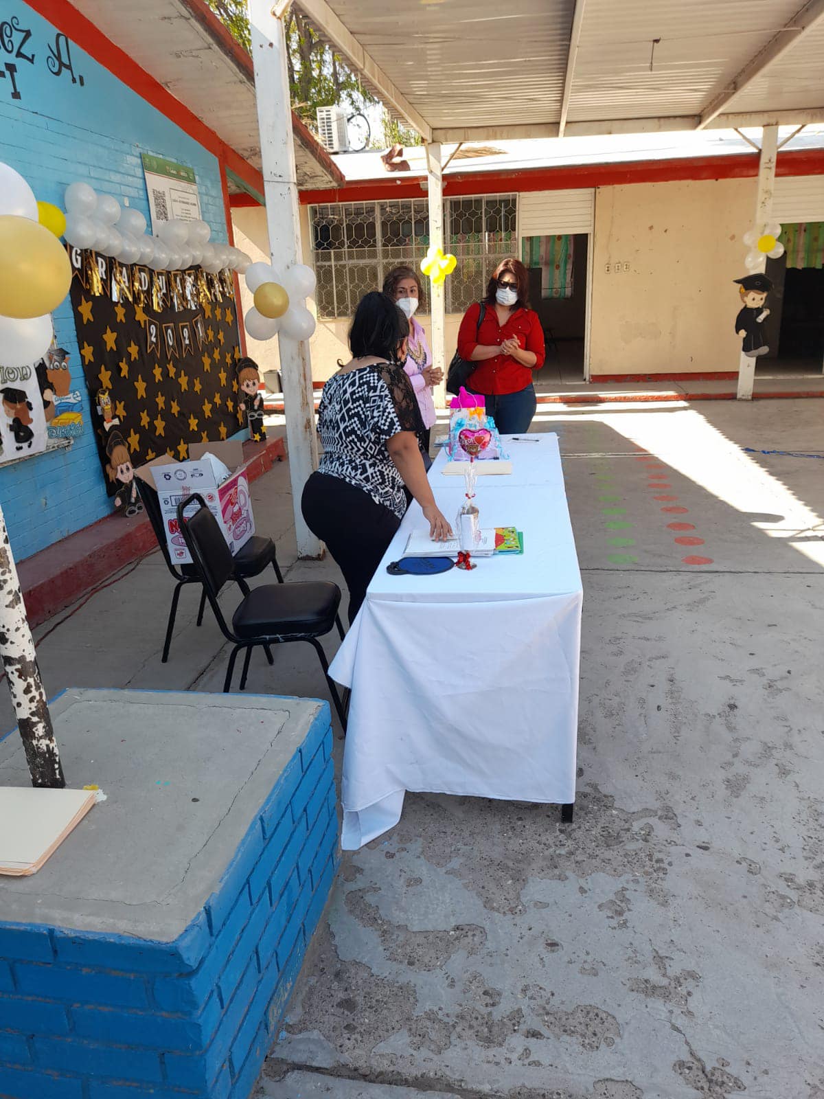 "Olvidan" invitar a niño con Síndrome de Down a graduación de su kínder