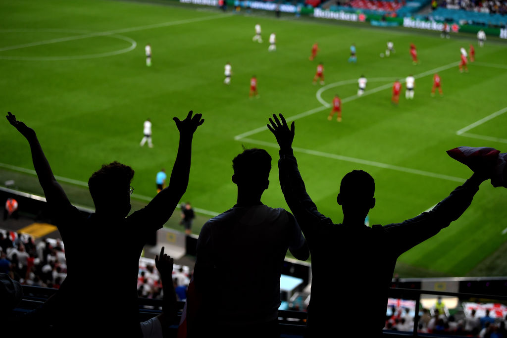 En imágenes y videos: Los eufóricos festejos en Inglaterra tras el pase a la final de la Eurocopa