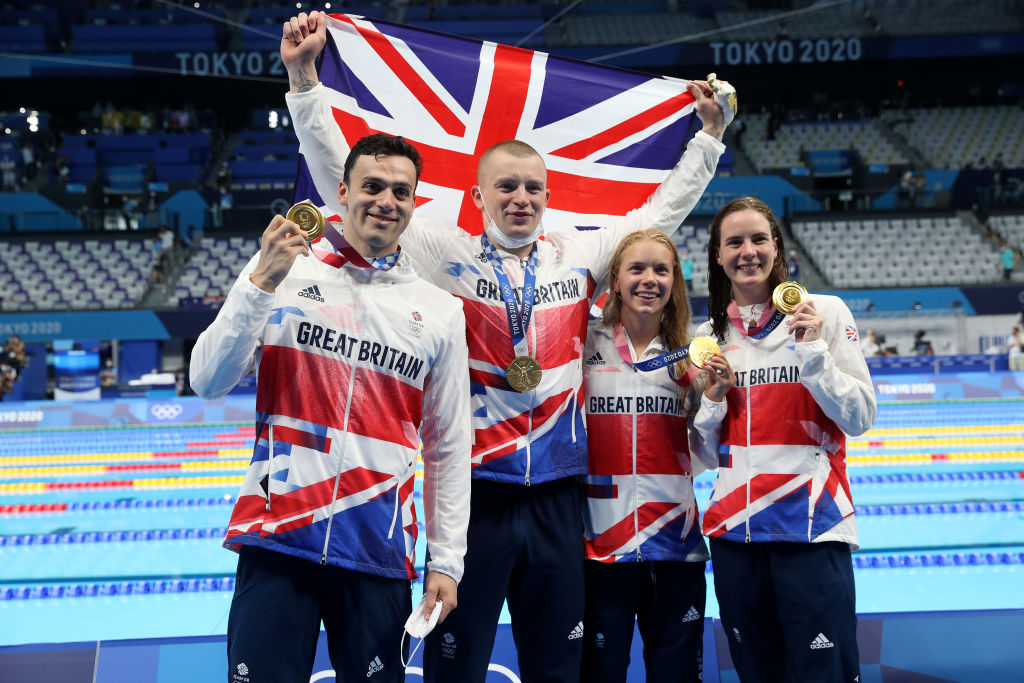 Polonia y Gran Bretaña: Ellos son los primeros campeones olímpicos en pruebas mixtas de atletismo y natación