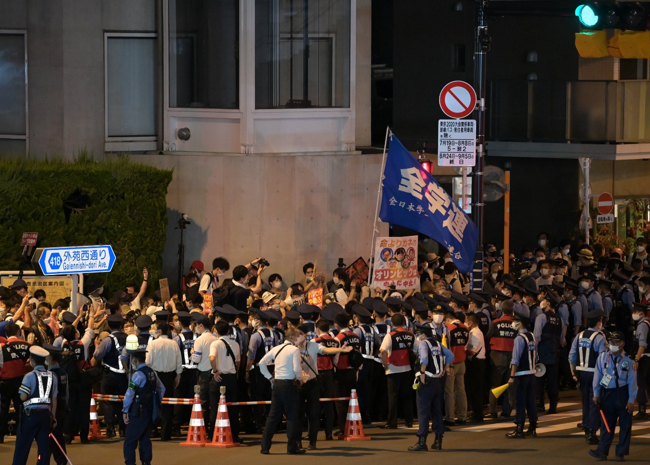 En imágenes: Las protestas en las calles de Tokio durante la inauguración de los Juegos Olímpicos