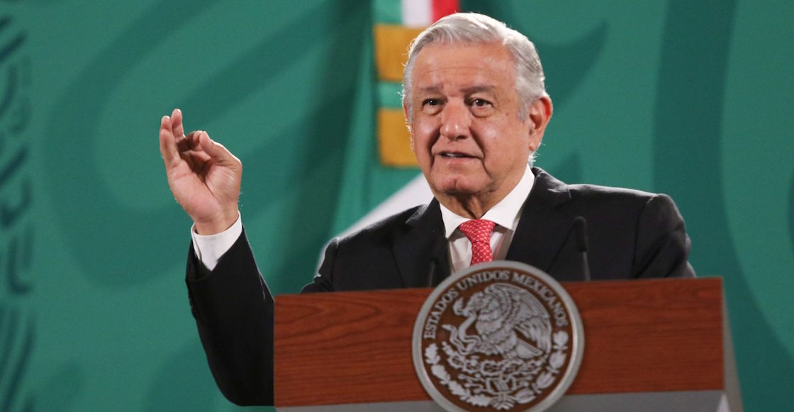 The Economist compara a AMLO con Cantinflas por consulta sobre juicio a expresidentes