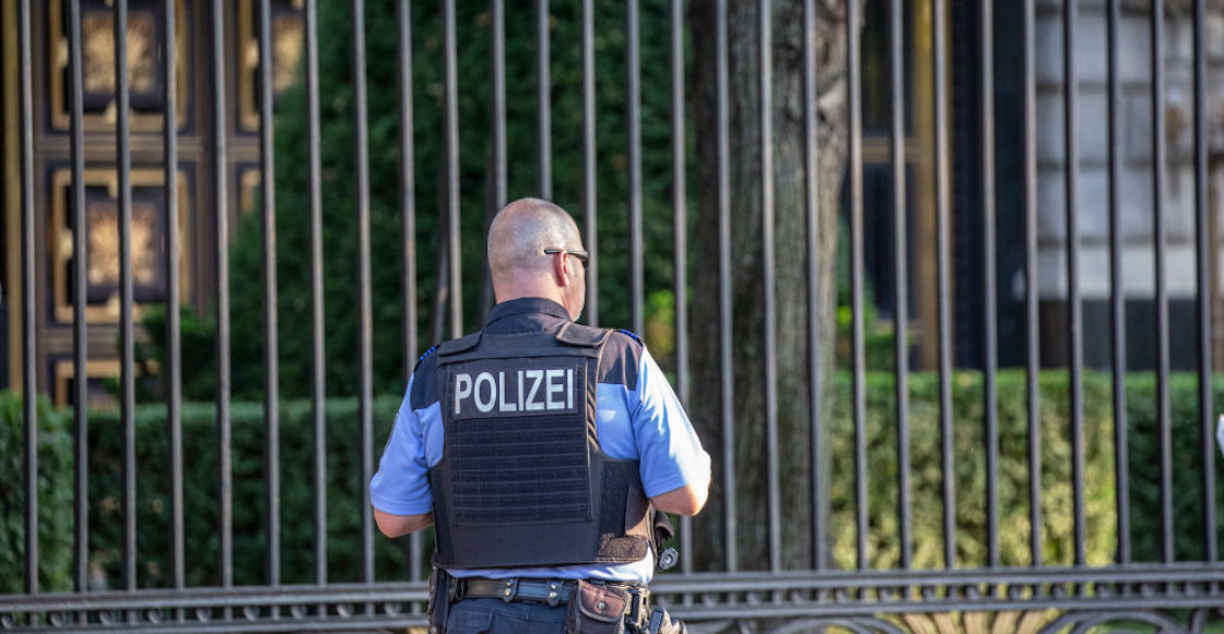 asesina-cajero-gasolinera-cubrebocas-policia-alemania