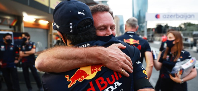 ¡En tu cara, Gasly! Chris Horner explicó lo motivos por los cuales Red Bull renovó a Checo Pérez