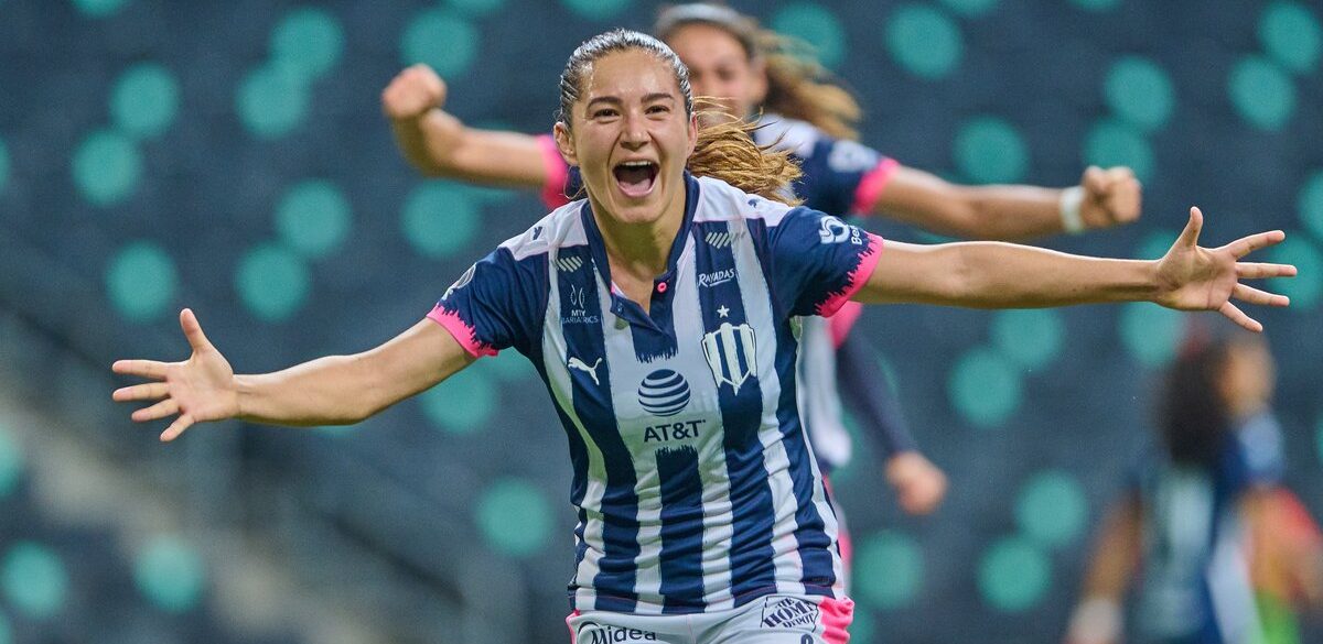 Desiree Monsiváis, de Canadá y Kazajistán a marcar 100 goles en la Liga MX Femenil