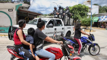 Y en Chiapas: Pobladores liberan a agentes del INM y de la Guardia Nacional tras 5 días retenidos