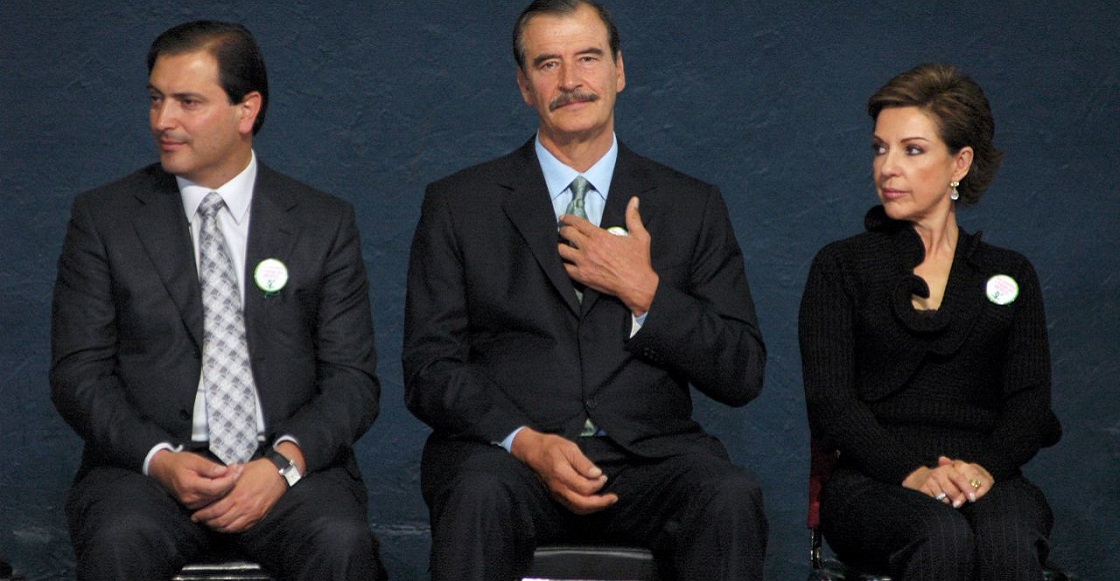 MÉXICOL D.F. 05DICIEMBRE2005.- Vicente Fox Quesada, primer mandatario mexicano, encabezó la entrega de los reconocimientos del Premio Nacional al Voluntariado 2005 en la residencia oficial de Los Pinos.