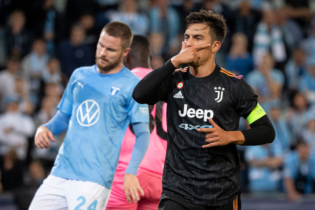 Paulo Dybala celebra su gol en el inicio de la Champions League con la Juventus