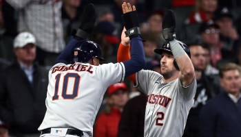 ¡Paren los festejos! Voltereta grosera de los Astros a los Braves en el quinto juego de la Serie Mundial