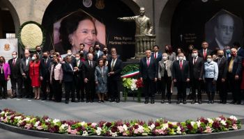 apellido-ifigenia-martinez-acento-tilde-medalla-belisario-dominguez-ganadora-entrega-02