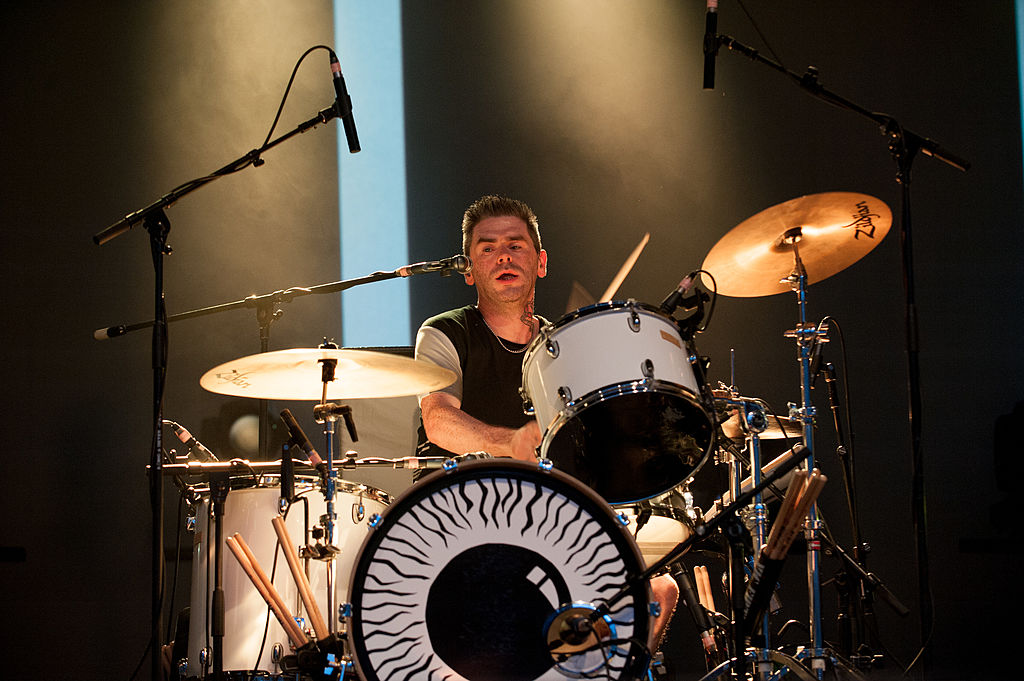 El fin de una era: El baterista Paul Thompson anuncia su salida de Franz Ferdinand