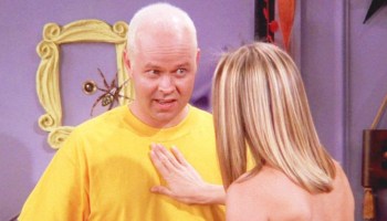 Murió James Michael Tyler, el querido Gunther en ‘Friends’