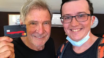 Suerte nivel: Cuando encuentras una tarjeta de crédito y resulta que es de Harrison Ford