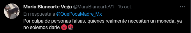 Captan a una "persona con discapacidad" saliendo a pie del Metro en CDMX