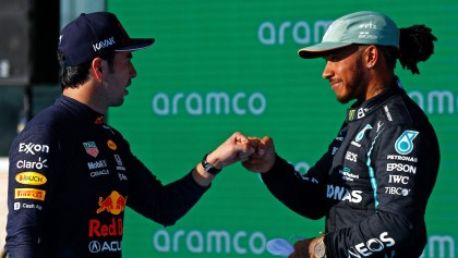 Lewis Hamilton comienza a tirar la toalla ante Verstappen y Checo: "Superarlos será muy difícil"