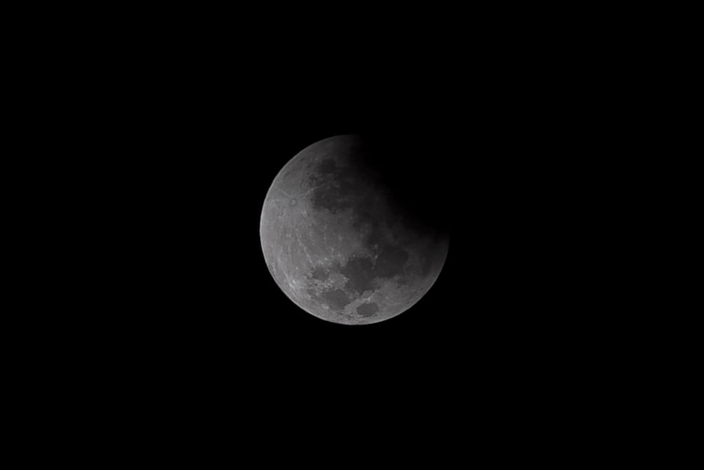 eclipse-lunar-paricial-noviembre-2021