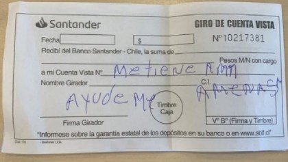 Hombre secuestrado deja mensaje en un cheque cuando lo obligaban a retirar dinero