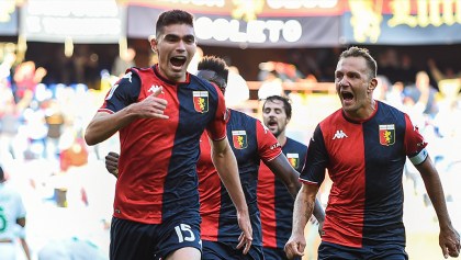 La leyenda que podría dirigir a Johan Vásquez en el Genoa