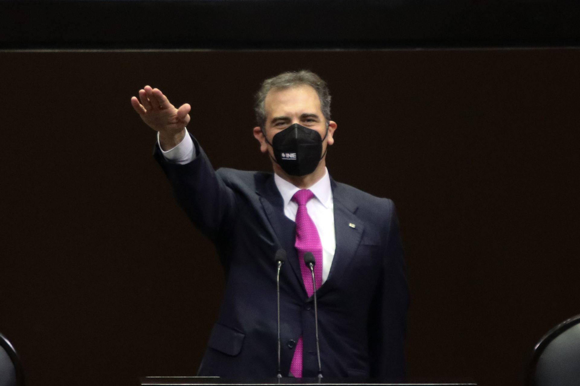 Lorenzo Córdova Vianello, consejero presidente del INE, tomó protesta durante su comparecencia en el pleno de la Cámara de Diputados