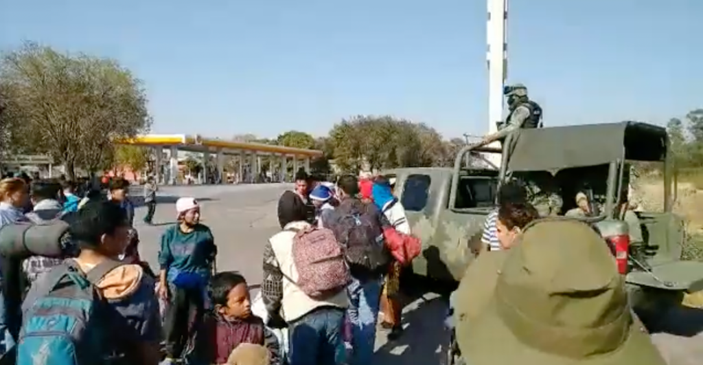 atropellan-dos-migrantes-mexico-puebla-camioneta-caravana-inm-instituto-migracion-01