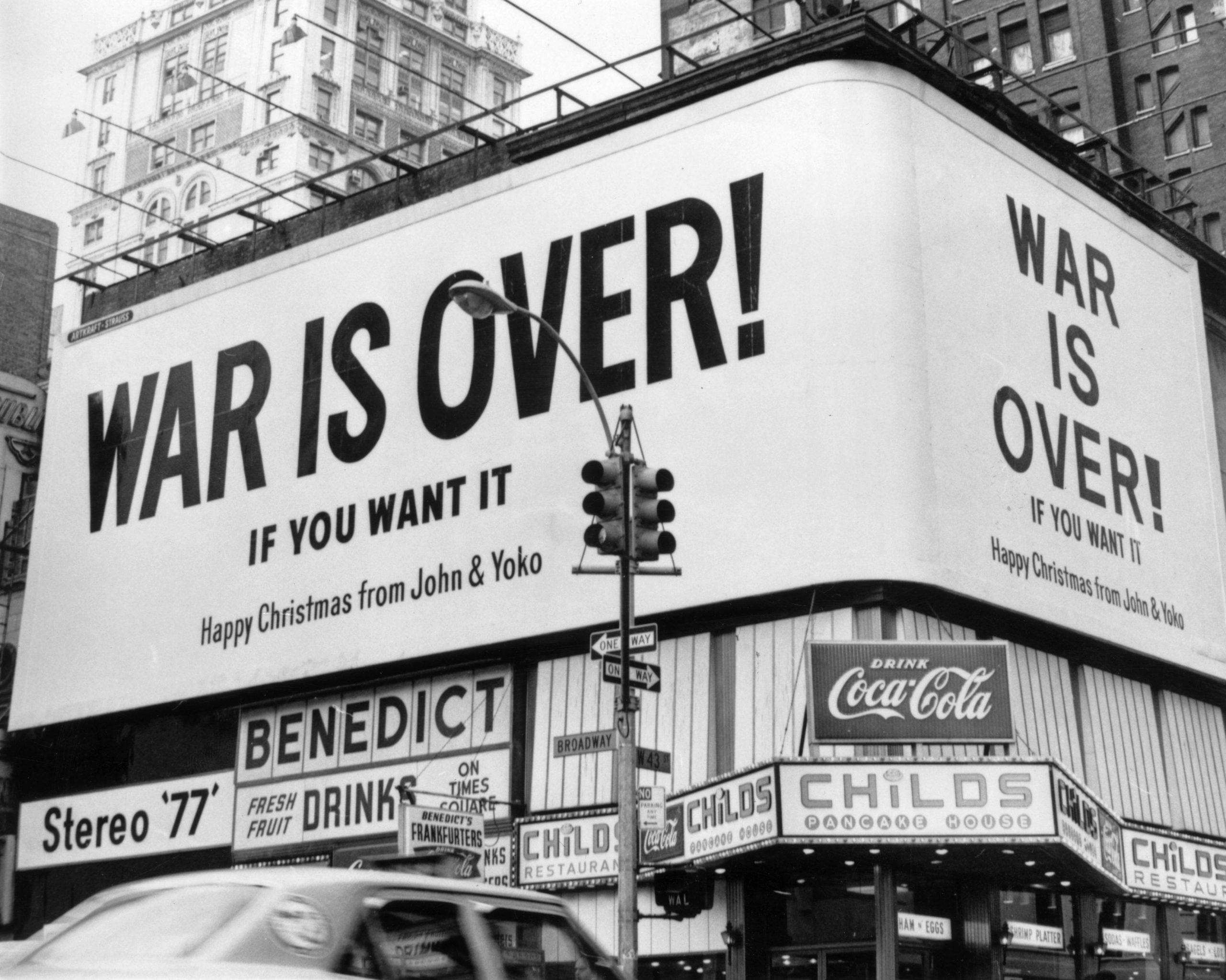 La historia de "Happy Xmas (War is Over)" de John Lennon y su mensaje contra la guerra