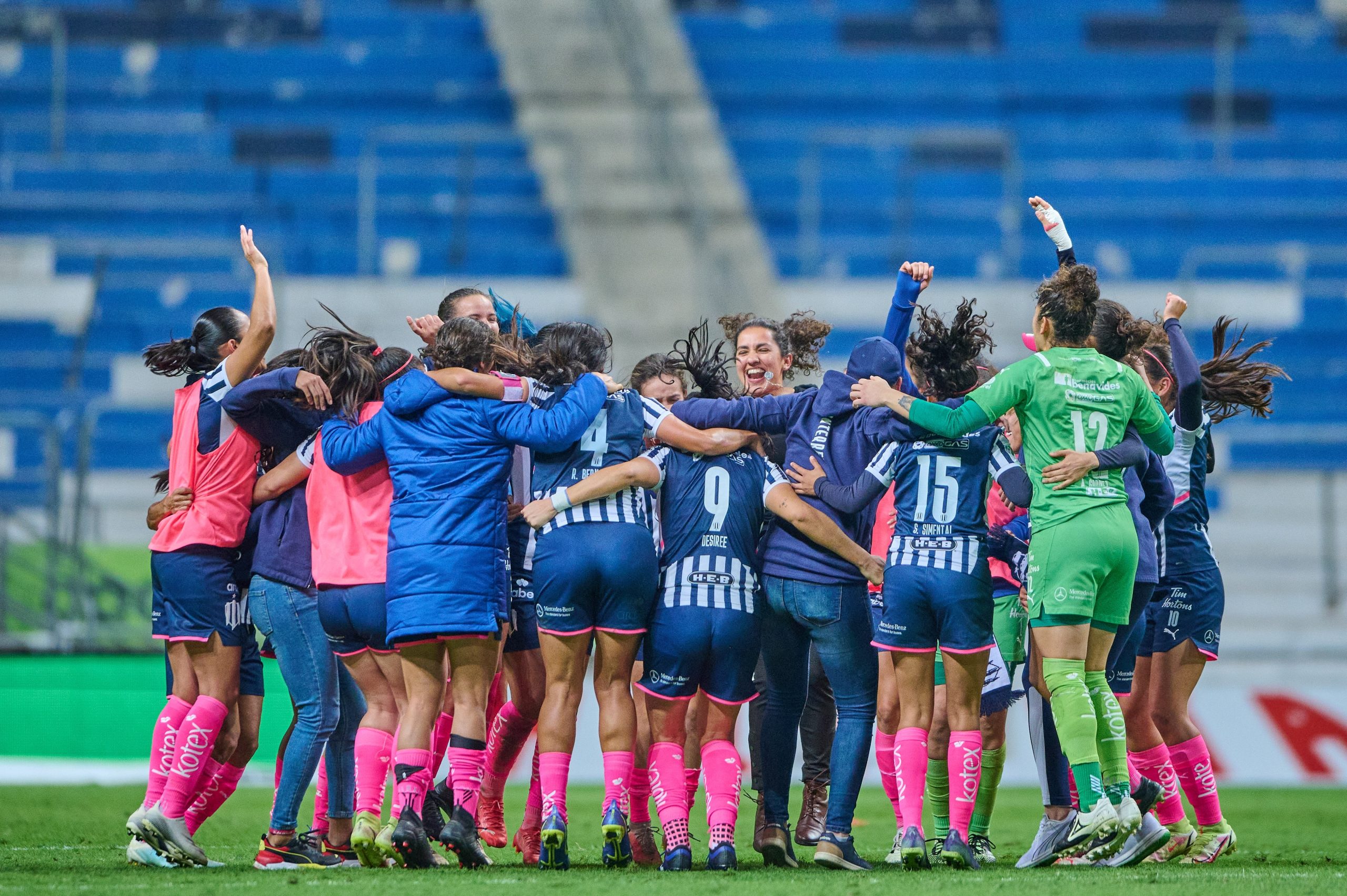 Rayadas celebra la clasificación a la final de la Liga MX Femenil