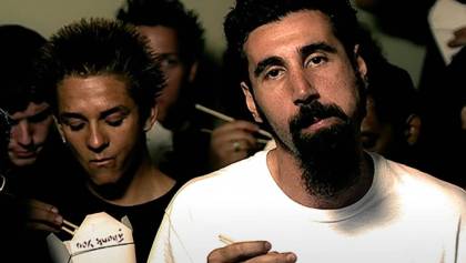 La historia del significado y la evolución de "Chop Suey" de System Of A Down