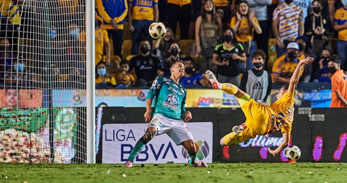 ¡De media tijera! El golazo Florian Thauvin y la remontada de Tigres ante León en el agregado