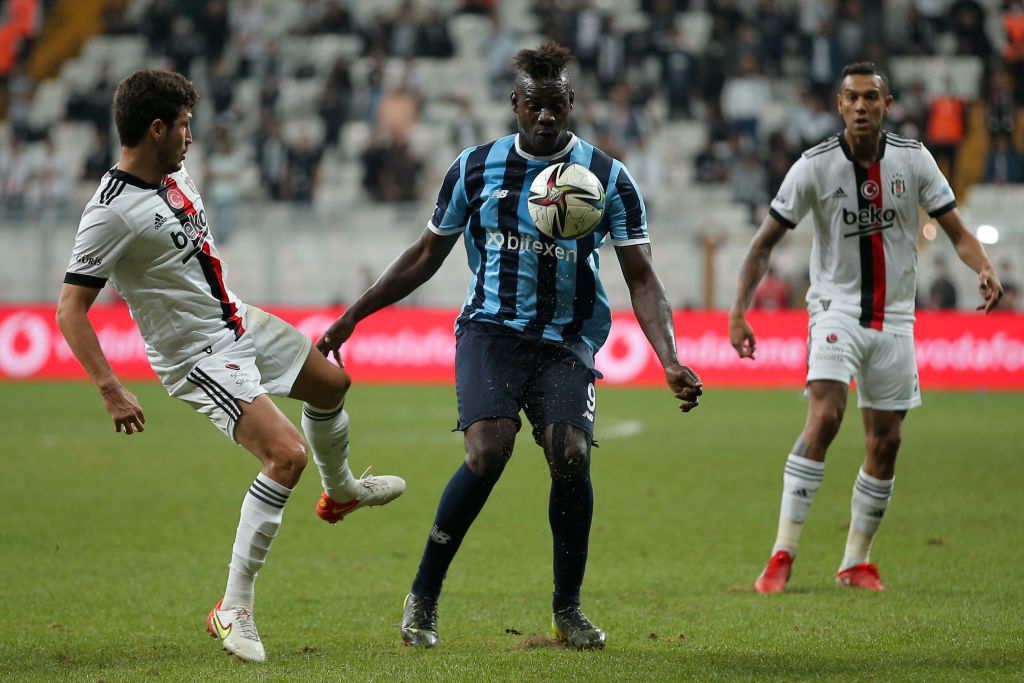 Mario Balotelli con el Adana Demirspor