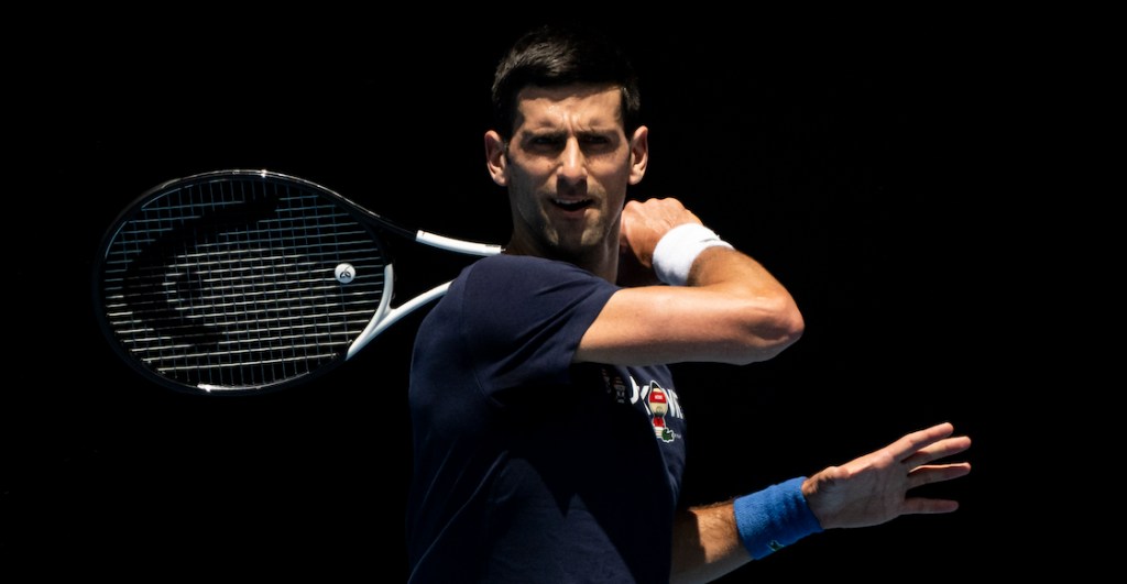 ¿En qué consiste la empresa que compró Djokovic y que promete un tratamiento contra COVID?