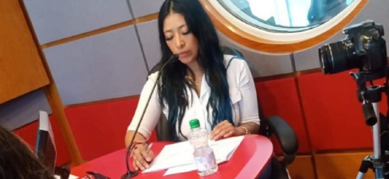 Michell Simón conductora