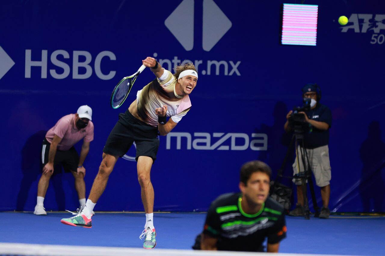 La expulsión de Zverev y el carisma de Tsitsipas y en el Día 2 del Abierto Mexicano de Tenis