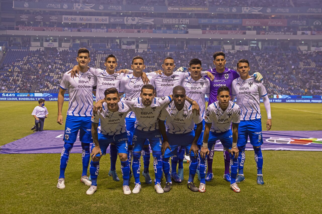 Afición de Rayados se "declara en guerra" contra el club por malos resultados