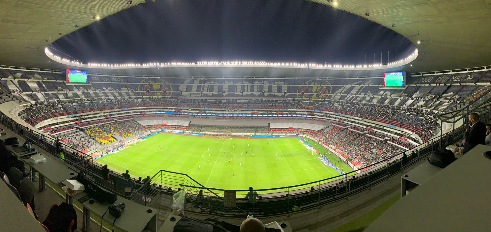 Los detenidos por el grito homofóbico y el fiestón en el Azteca: Lo que no se vio del México vs El Salvador