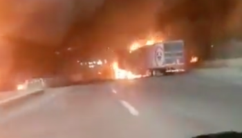 fotos-videos-nuevo-laredo-tamaulipas-bloqueos-incendios-balacera-puente-frontera-1