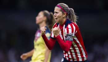 ¡Ya son clientas! El doblete de Licha Cervantes en la remontada de Chivas ante América en el clásico femenil