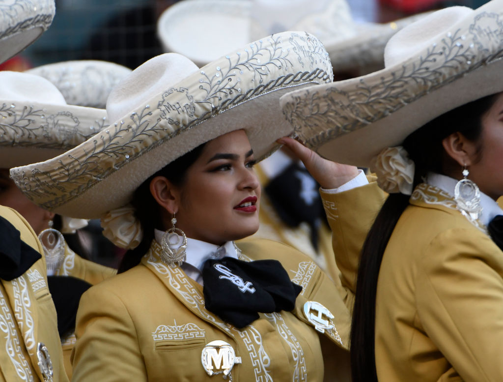 La Tigresa llevó mariachis a la esposa de Díaz Ordaz.